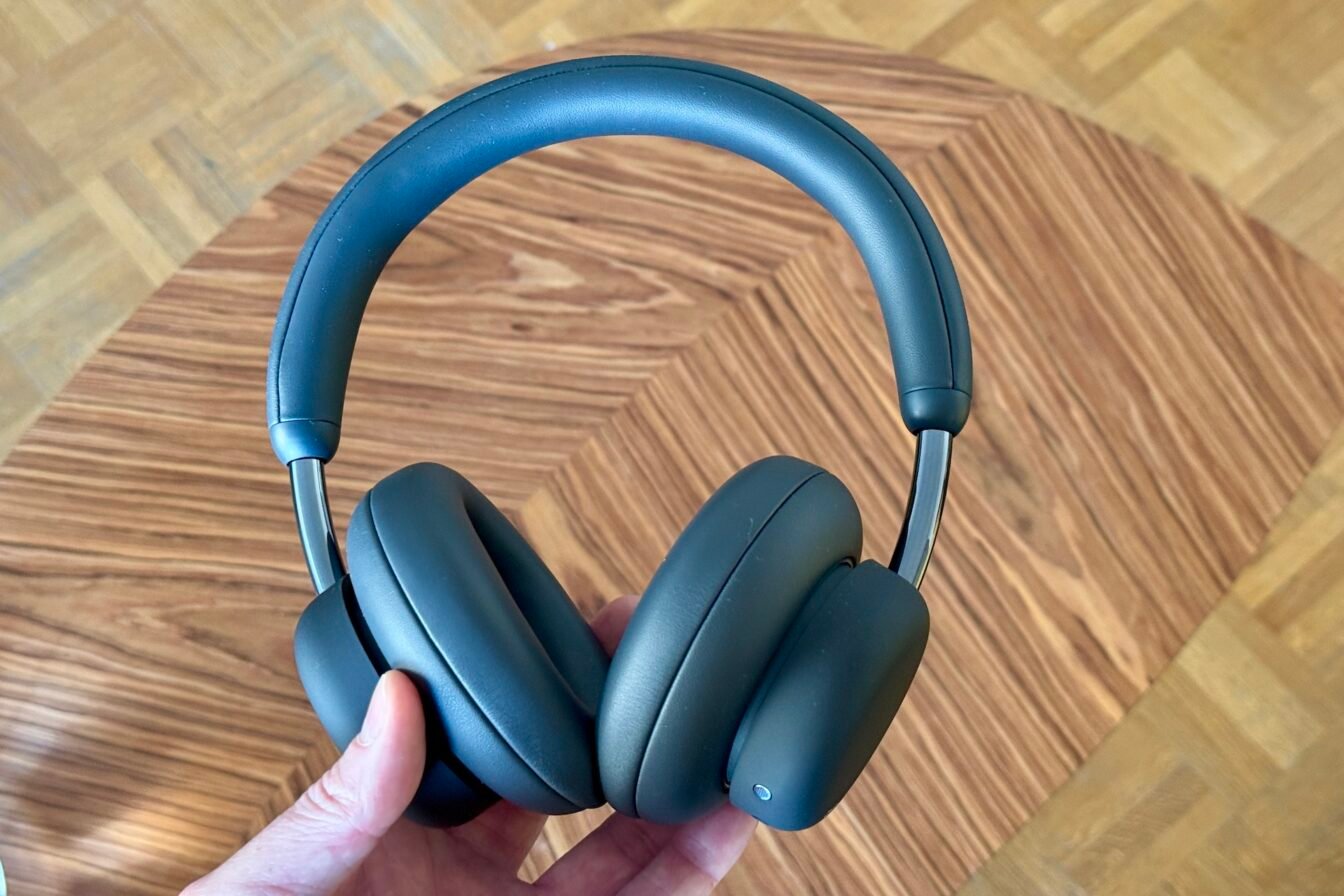 CMF-Headphone-Pro-4-1344x896.jpg