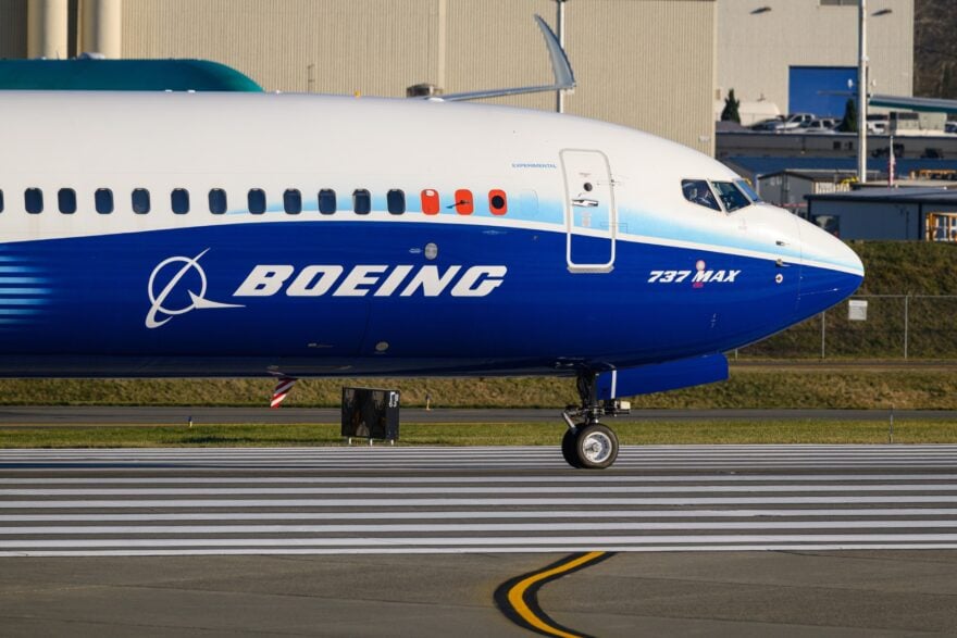 boeing-737-max-880x587.jpg