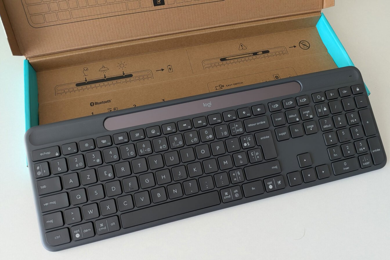Logitech-Signature-Slim-Solar-K980-test-4-1344x896.jpg
