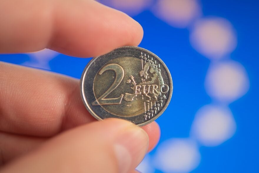 2-euros-880x587.jpg