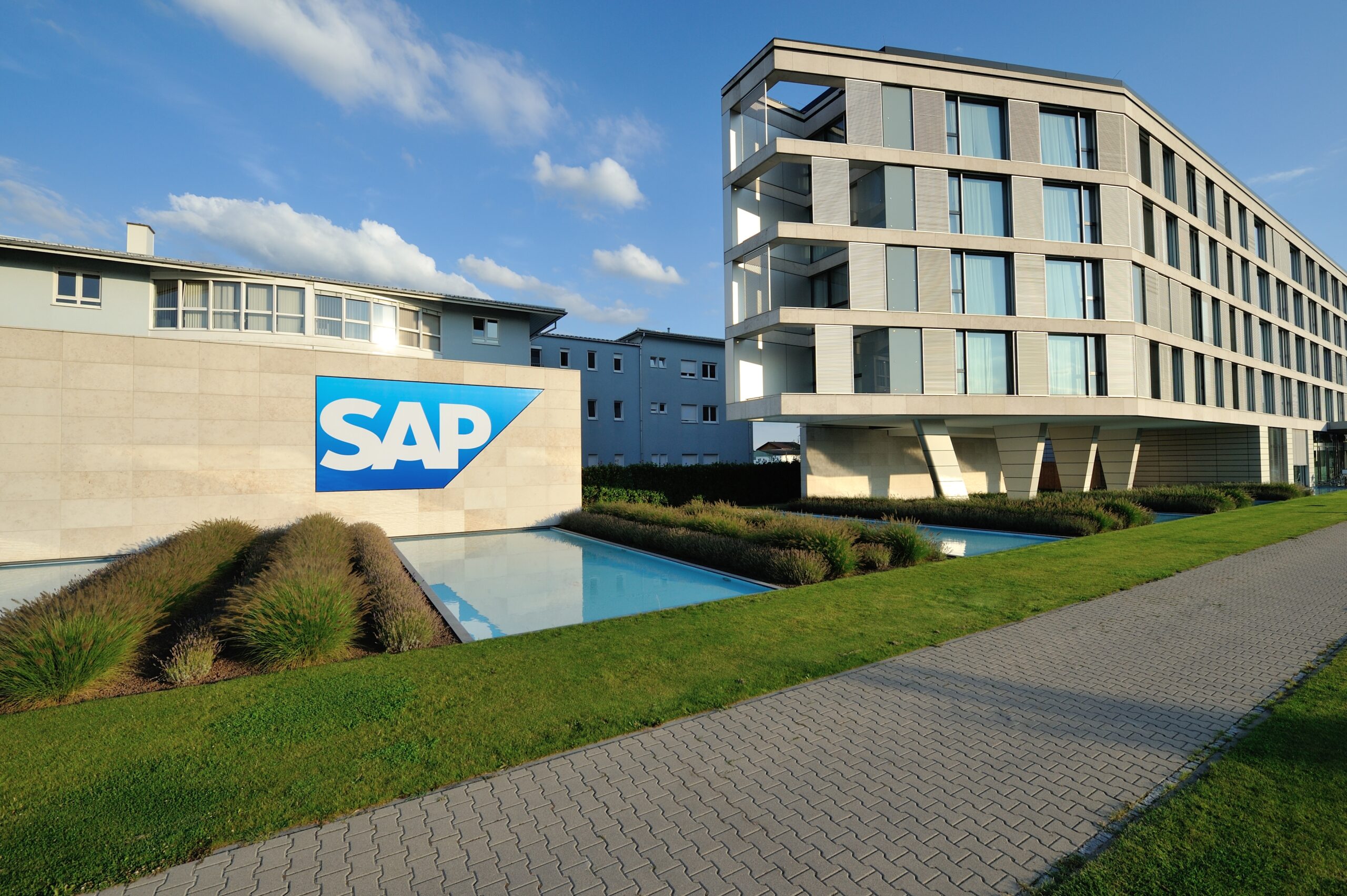 SAP-Business-Data-Cloud-Snowflake-scaled.jpg
